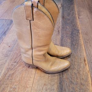 Vintage Justin tan cowboy boots size 8.5b
